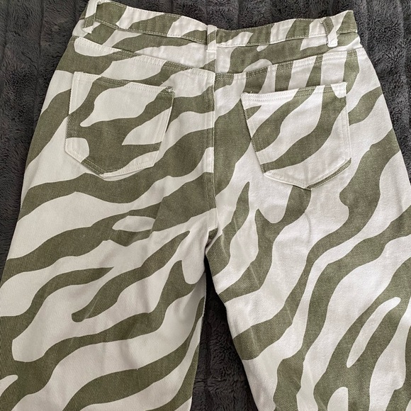 Green Zebra Pants - Picture 1 of 3